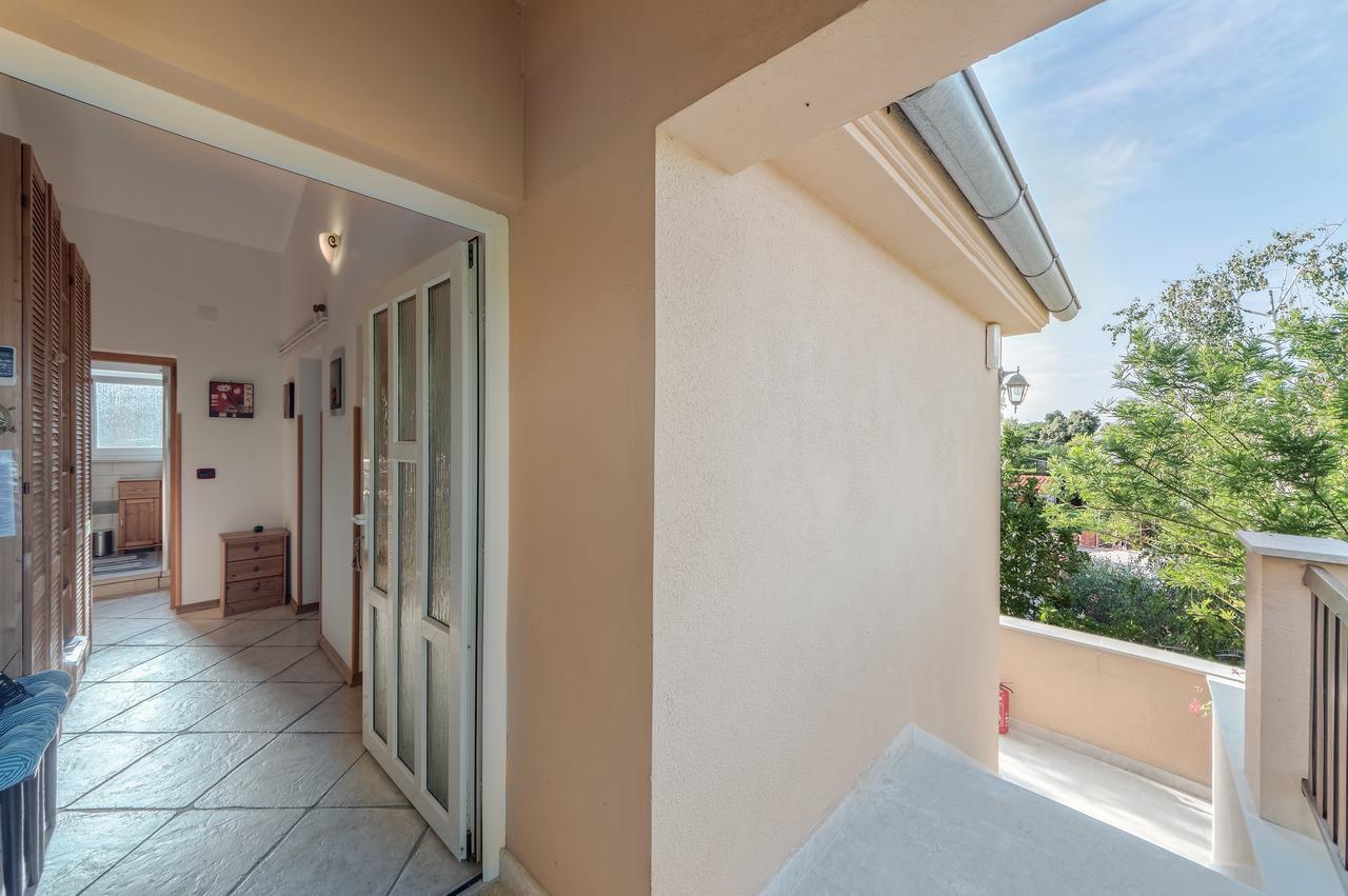 Apartment San Ližnjan Exteriör bild