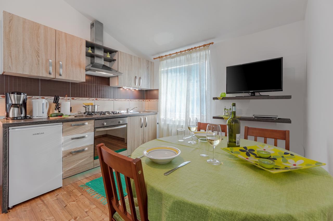 Apartment San Ližnjan Exteriör bild